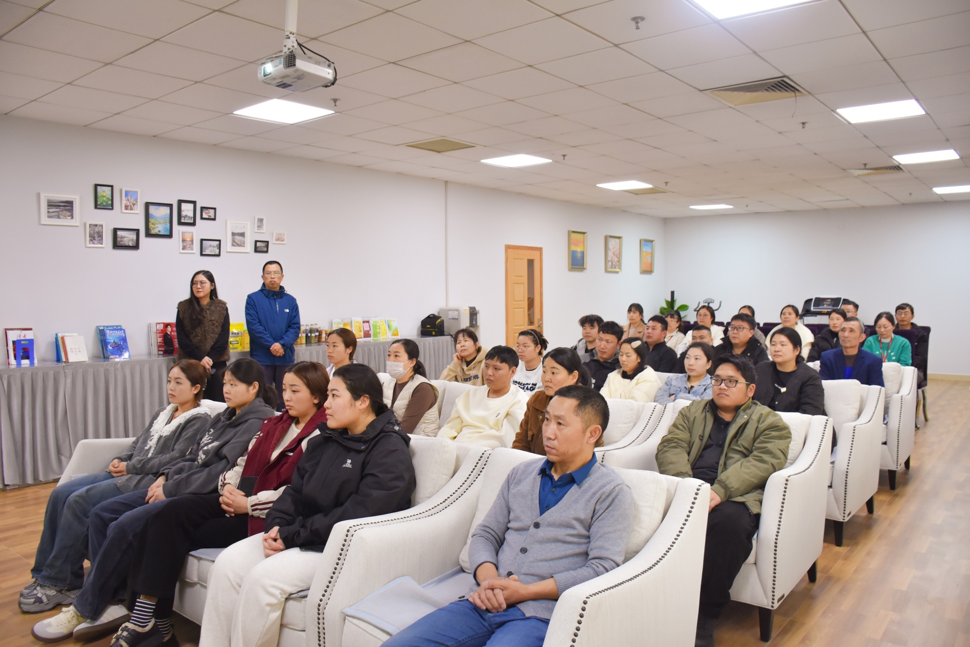 
                            以心筑家、悅享空間 我公司一線員工活動(dòng)室正式啟用